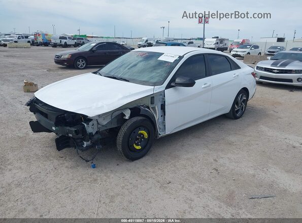 KMHLM4DG4SU992733 2025 HYUNDAI ELANTRA White Przód lewy