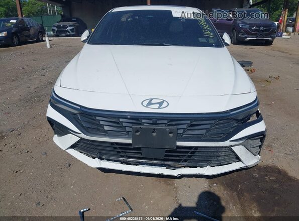 KMHLP4DG1RU658760 2024 HYUNDAI ELANTRA White Вид задньої частини салону