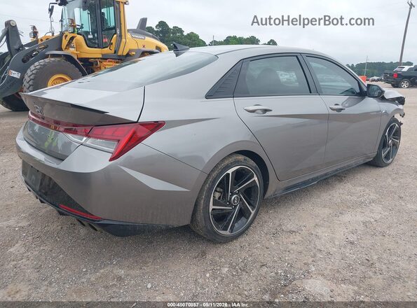 KMHLR4AF3PU499601 2023 HYUNDAI ELANTRA Серебряный Задняя правая четверть
