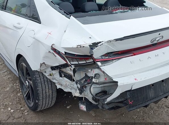 KMHLR4AF7PU397850 2023 HYUNDAI ELANTRA White Вид спереду