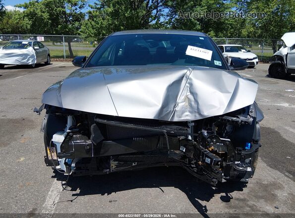 KMHLR4DF8RU714744 2024 HYUNDAI ELANTRA Серебряный Вид спереди