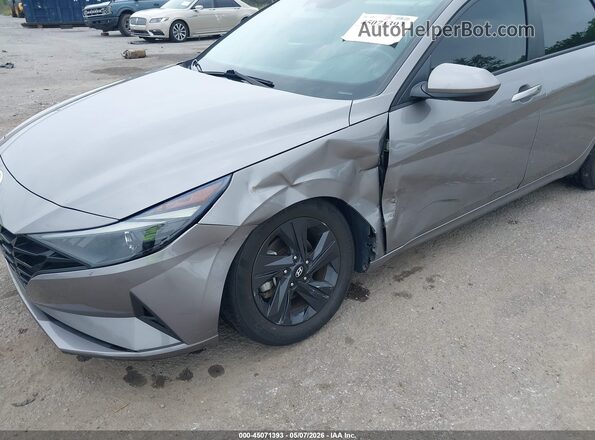 KMHLS4AG1NU219605 2022 HYUNDAI ELANTRA Серебряный Вид спереди