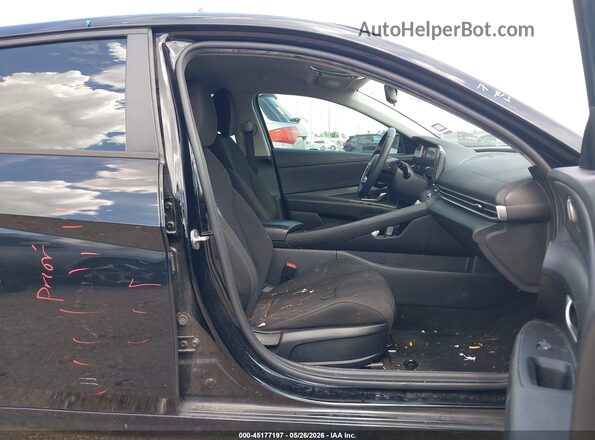 KMHLS4AG2PU416494 2023 HYUNDAI ELANTRA Черный Вид салона спереди