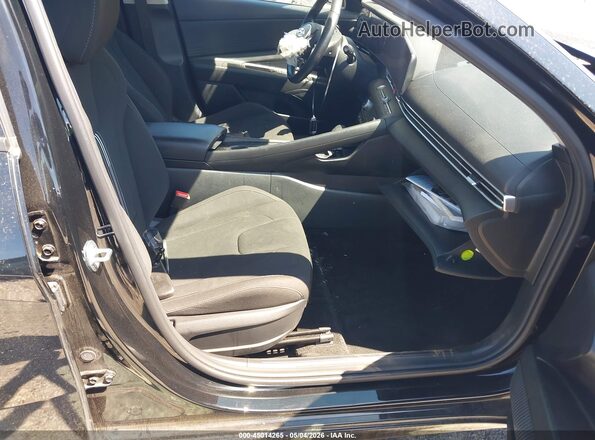 KMHLS4AGXPU618032 2023 HYUNDAI ELANTRA Черный Вид салона спереди