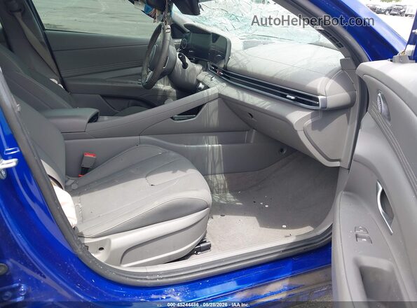 KMHLS4DG0RU734550 2024 HYUNDAI ELANTRA Blue Սալոնի դիմացի տեսք