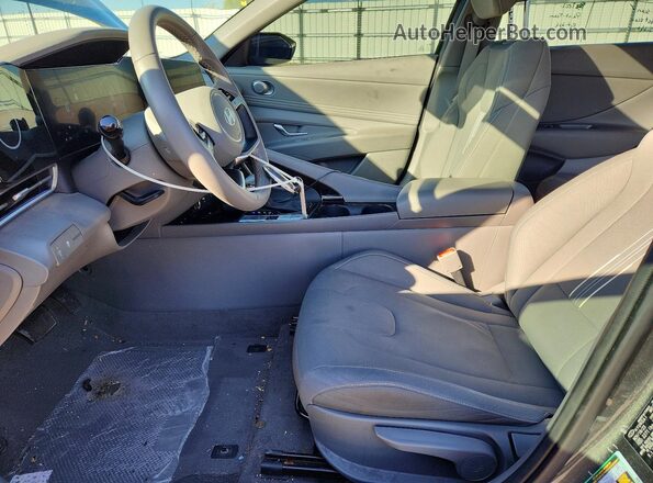 KMHLS4DG5RU698435 2024 HYUNDAI ELANTRA Black Front interior view