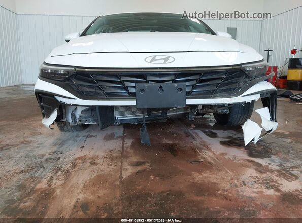 KMHLS4DG5RU788278 2024 HYUNDAI ELANTRA White Vista frontal
