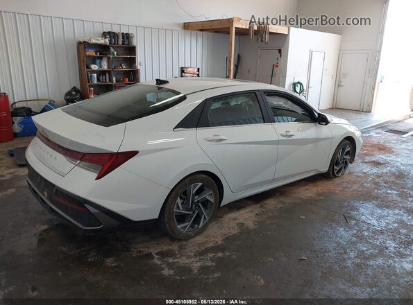 KMHLS4DG5RU788278 2024 HYUNDAI ELANTRA White Trasero derecho