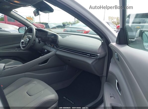 KMHLS4DG7RU647003 2024 HYUNDAI ELANTRA White Widok wnętrza z przodu