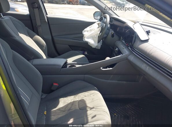 KMHLS4DG7RU698257 2024 HYUNDAI ELANTRA Серый Вид салона спереди