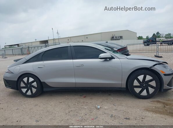 KMHM24AAXRA070585 2024 HYUNDAI IONIQ 6 Gray Widok wnętrza z tyłu