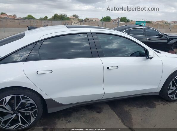 KMHM54AA6SA098946 2025 HYUNDAI IONIQ 6 White Rear interior view