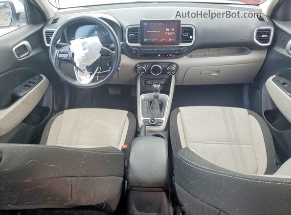 KMHRC8A31PU221062 2023 HYUNDAI VENUE Белый Вид панели приборов