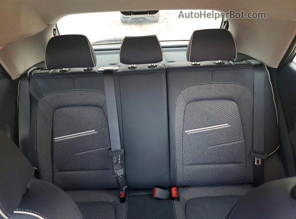 KMHRC8A31TU437665 2026 HYUNDAI VENUE Blue Vista de los asientos traseros