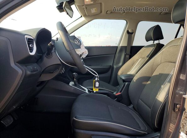 KMHRC8A32SU358679 2025 HYUNDAI VENUE Charcoal წინა სალონის ხედი