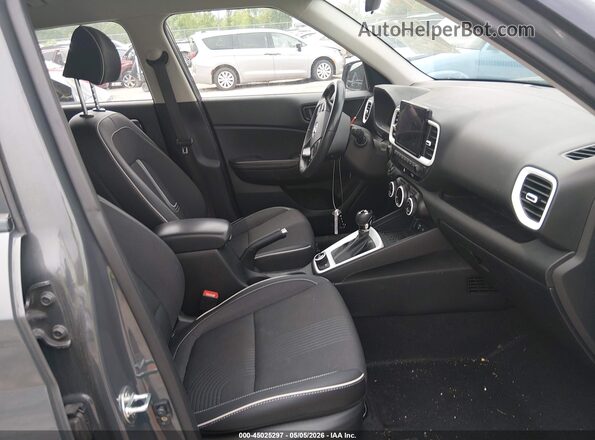 KMHRC8A34RU297295 2024 HYUNDAI VENUE Blue Front interior view