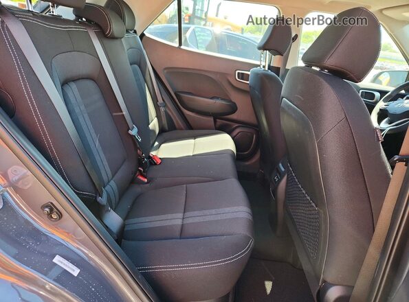 KMHRC8A34TU434288 2026 HYUNDAI VENUE Gray Widok wnętrza z tyłu