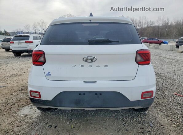 KMHRC8A35LU014717 2020 HYUNDAI VENUE White Вид ззаду