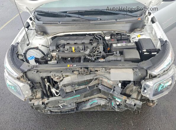 KMHRC8A36LU018114 2020 HYUNDAI VENUE Silver Սալոնի հետևի տեսք