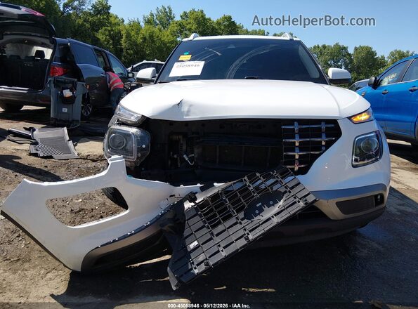 KMHRC8A37MU129546 2021 HYUNDAI VENUE Белый Вид спереди