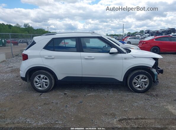 KMHRC8A38LU013982 2020 HYUNDAI VENUE White Widok wnętrza 360 stopni
