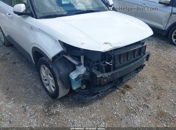 KMHRC8A38LU013982 2020 HYUNDAI VENUE White Widok z przodu
