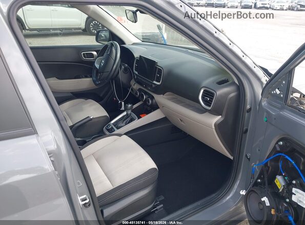 KMHRC8A38LU017353 2020 HYUNDAI VENUE Gray Вид салону спереду