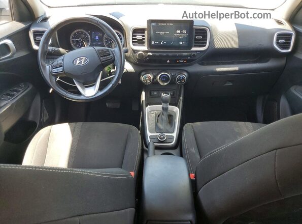KMHRC8A38NU200058 2022 HYUNDAI VENUE Silver 