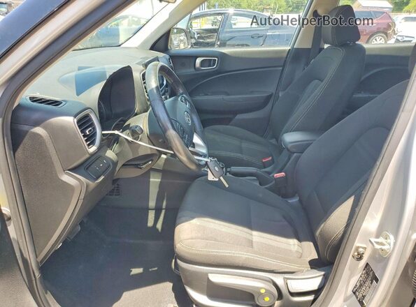 KMHRC8A38NU200058 2022 HYUNDAI VENUE Silver 
