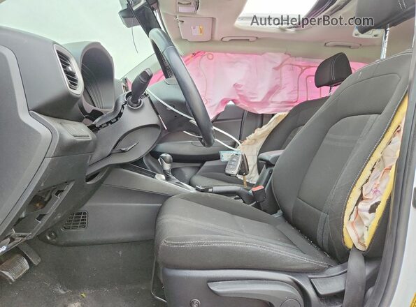 KMHRC8A38PU222841 2023 HYUNDAI VENUE White 