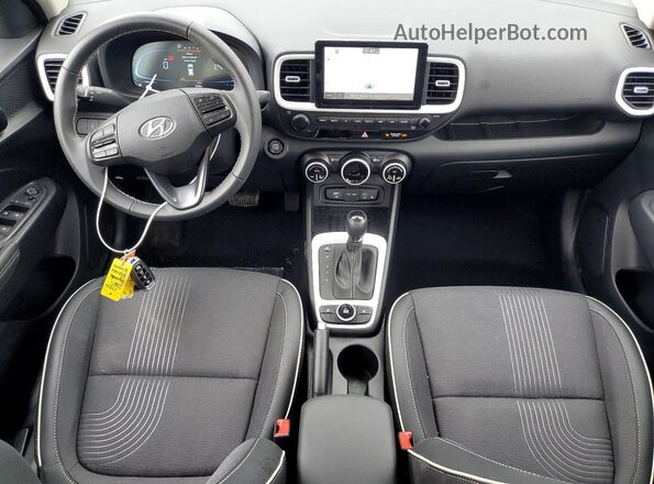 KMHRC8A38SU406850 2025 HYUNDAI VENUE Blue Vista del salpicadero