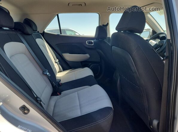 KMHRC8A39LU046991 2020 HYUNDAI VENUE Silver 