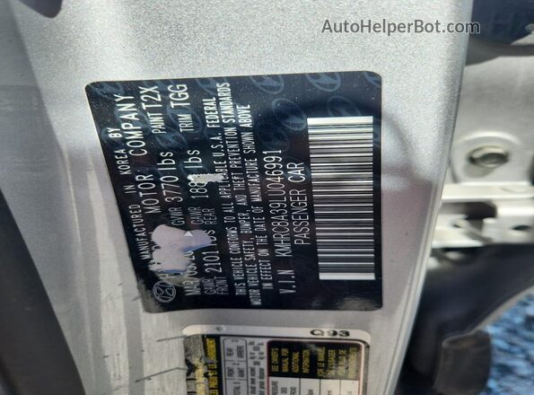 KMHRC8A39LU046991 2020 HYUNDAI VENUE Silver 