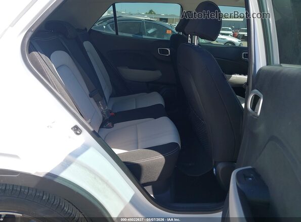 KMHRC8A39PU252608 2023 HYUNDAI VENUE White Вид наклейки з VIN-кодом
