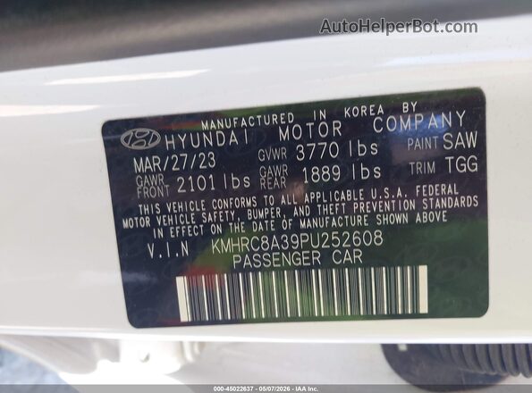 KMHRC8A39PU252608 2023 HYUNDAI VENUE White Вид підкапотного простору