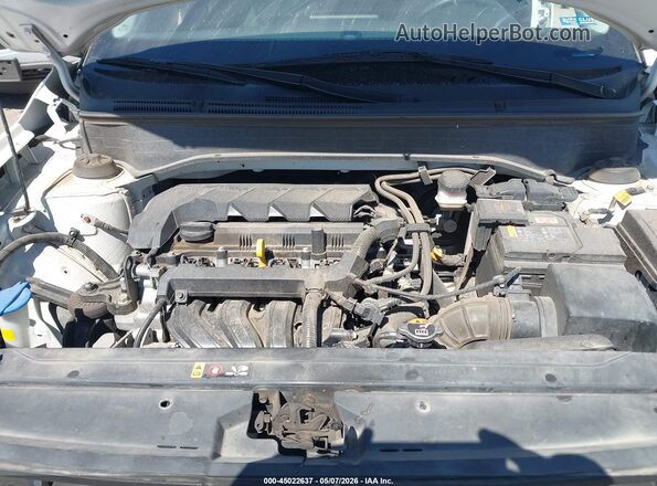 KMHRC8A39PU252608 2023 HYUNDAI VENUE White Вид ззаду