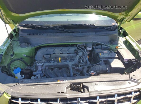 KMHRC8A3XPU217396 2023 HYUNDAI VENUE Green Engine compartment view