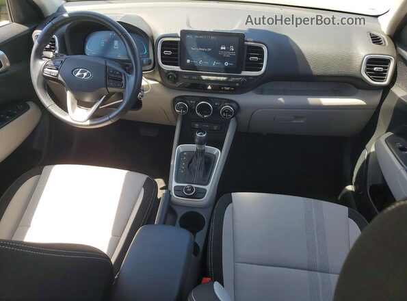 KMHRC8A3XPU217396 2023 HYUNDAI VENUE Green Dashboard view