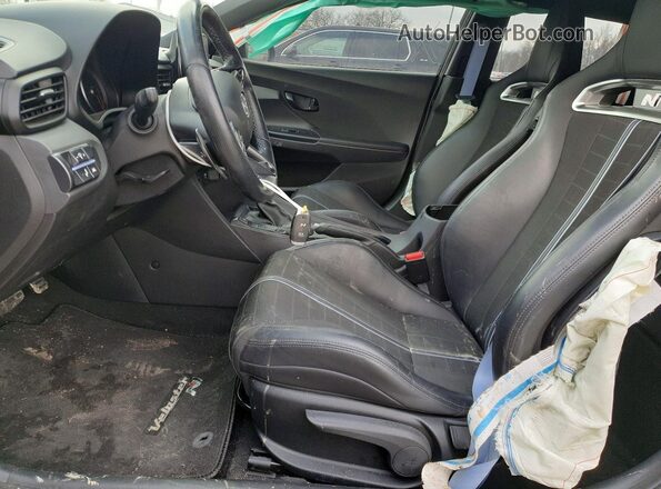 KMHT36AHXNU013247 2022 HYUNDAI VELOSTER Black Widok wnętrza z przodu