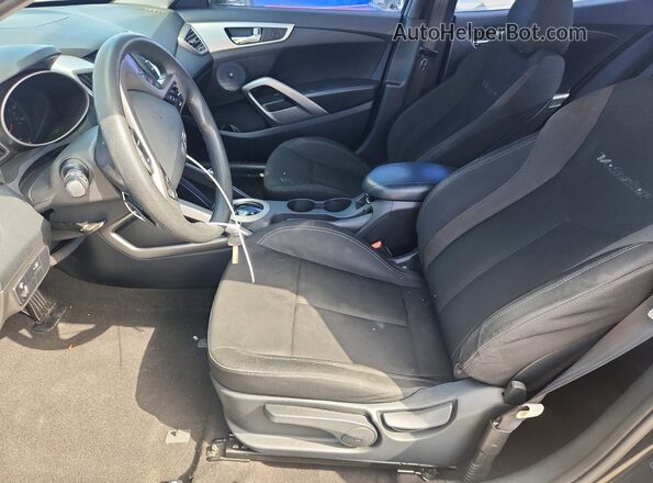 KMHTC6AD3GU300798 2016 HYUNDAI VELOSTER Черный Вид салона спереди