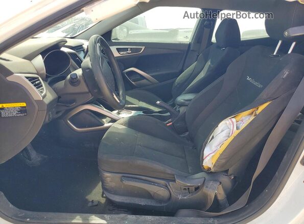 KMHTC6AD7GU275517 2016 HYUNDAI VELOSTER White Widok wnętrza z przodu