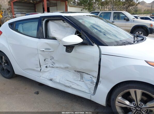 KMHTC6ADXHU320953 2017 HYUNDAI VELOSTER Белый Вид спереди