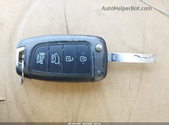 KMHTG6AF3KU006431 2019 HYUNDAI VELOSTER Серебряный Вид панели приборов