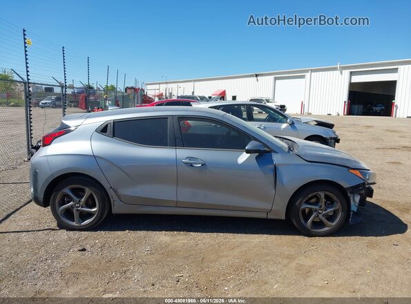 KMHTG6AF3KU006431 2019 HYUNDAI VELOSTER Серебряный Вид задней части салона