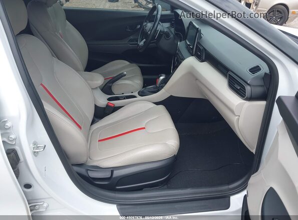KMHTH6AB3LU031843 2020 HYUNDAI VELOSTER White Vista interior delantera