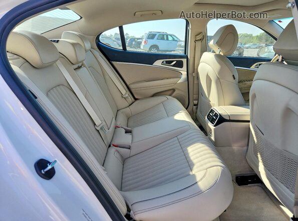 KMTG24SC1TU169076 2026 GENESIS G70 Белый Вид задних сидений