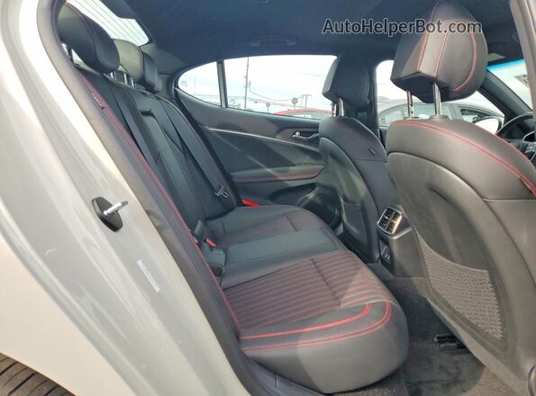 KMTG34SC4SU157113 2025 GENESIS G70 Gray Vista de los asientos traseros