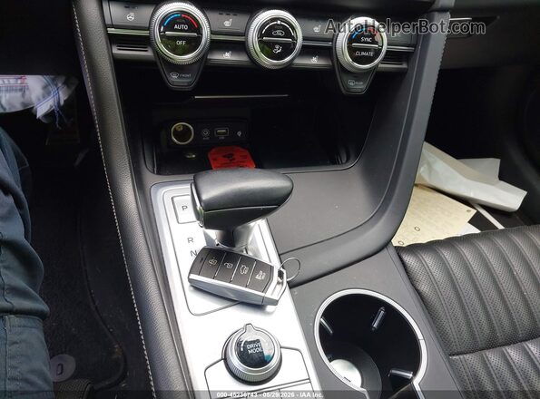 KMTG74LE1LU046346 2020 GENESIS G70 Синий Вид панели приборов