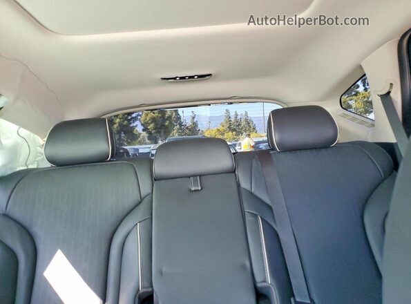 KMUHCESC2RU176386 2024 GENESIS GV80 White Rear seats view