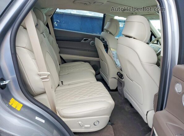 KMUHCESCXRU152868 2024 GENESIS GV80 Silver Rear interior view